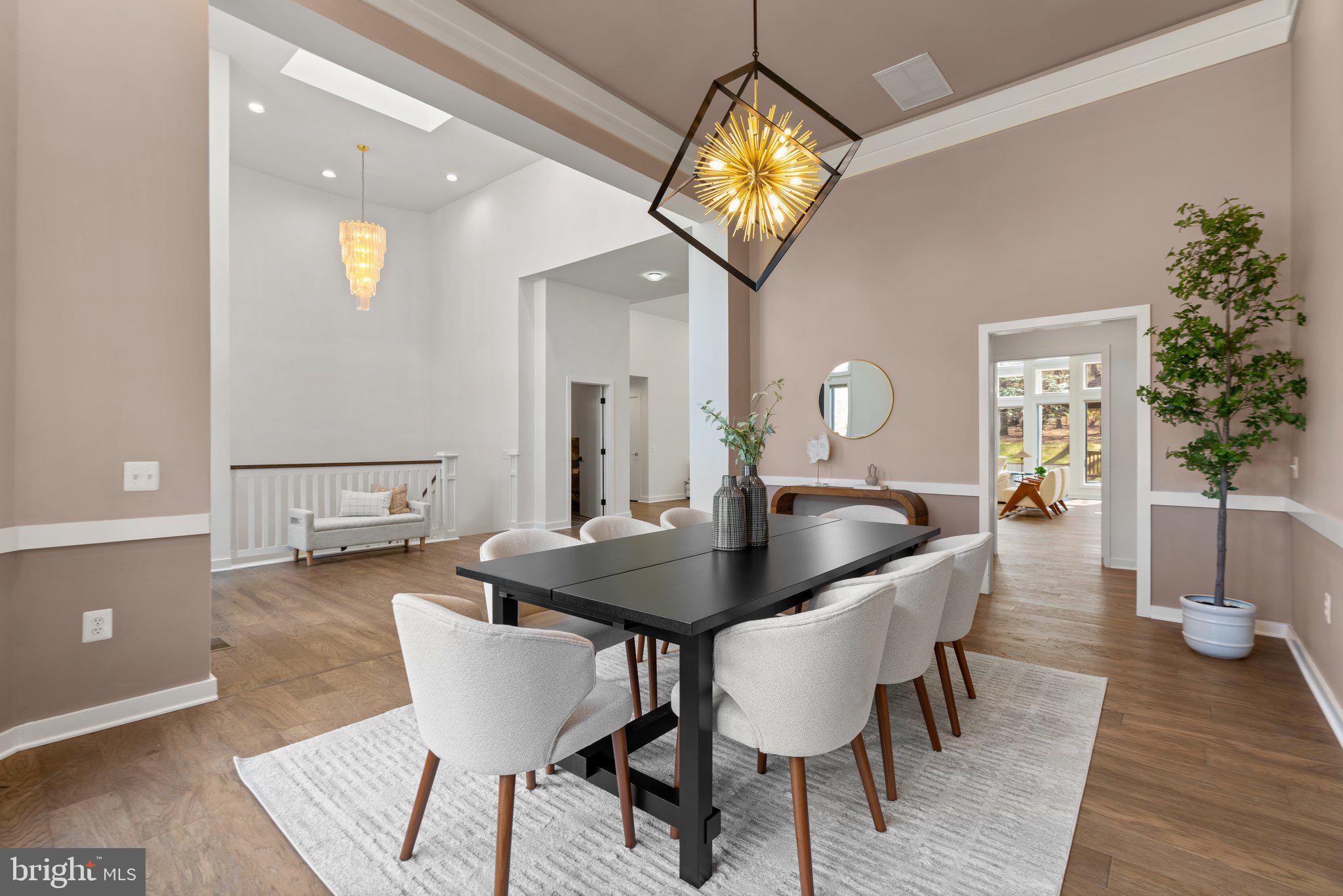 13708 Valley Dr