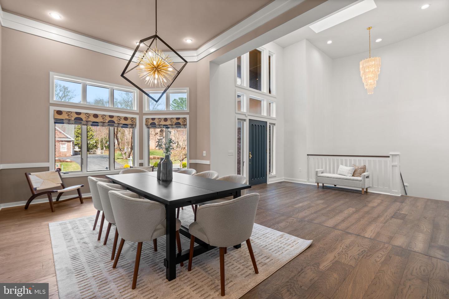 13708 Valley Dr