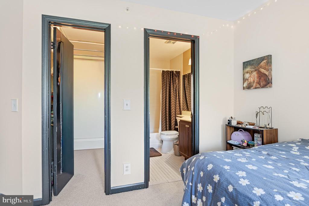 10823 HAMPTON MILL TERRACE 1117 - CONDO #360
