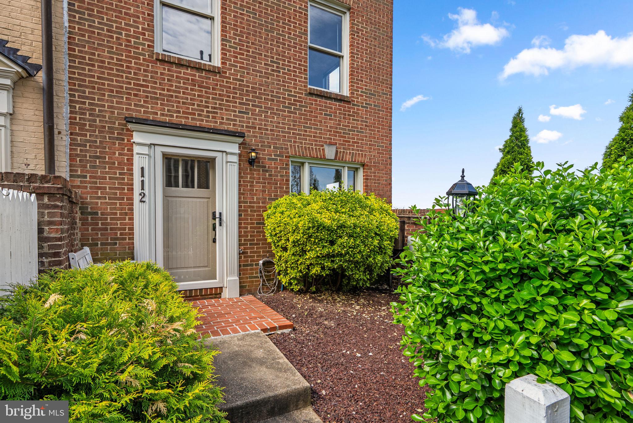 112 RIDGEPOINT PLACE