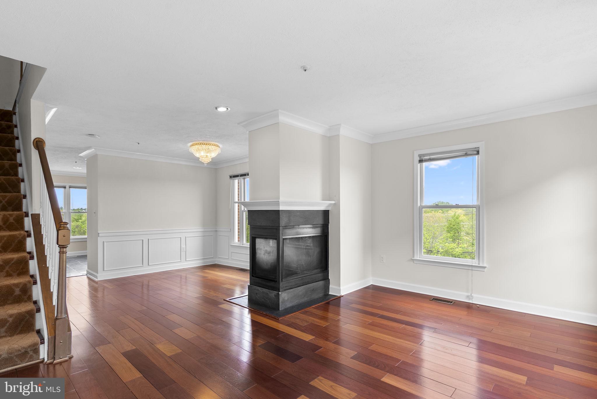 112 RIDGEPOINT PLACE