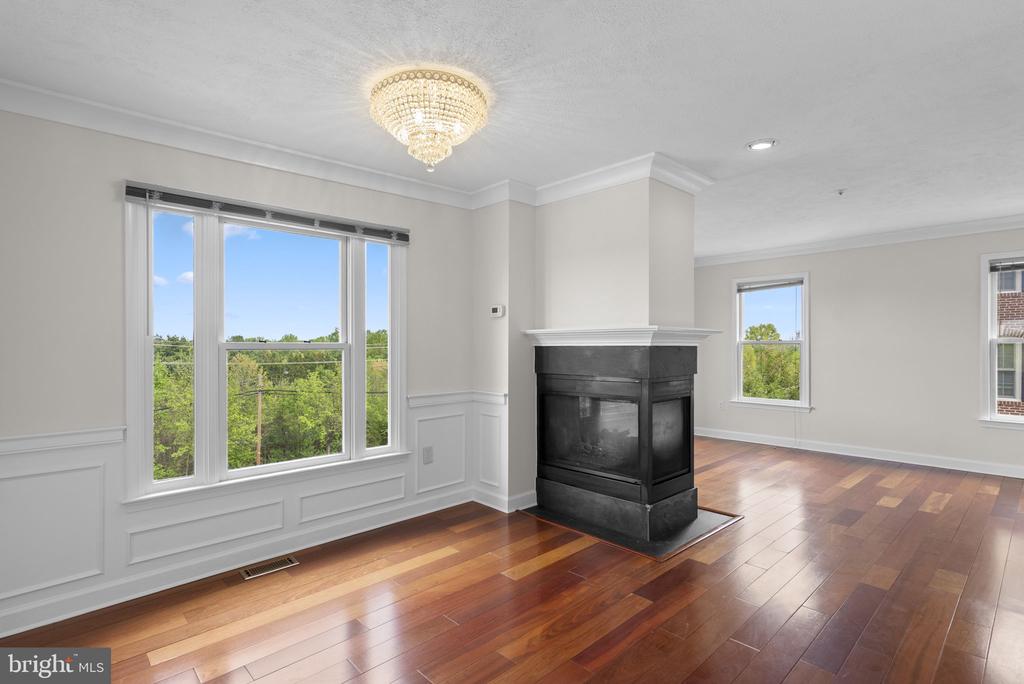 112 RIDGEPOINT PLACE
