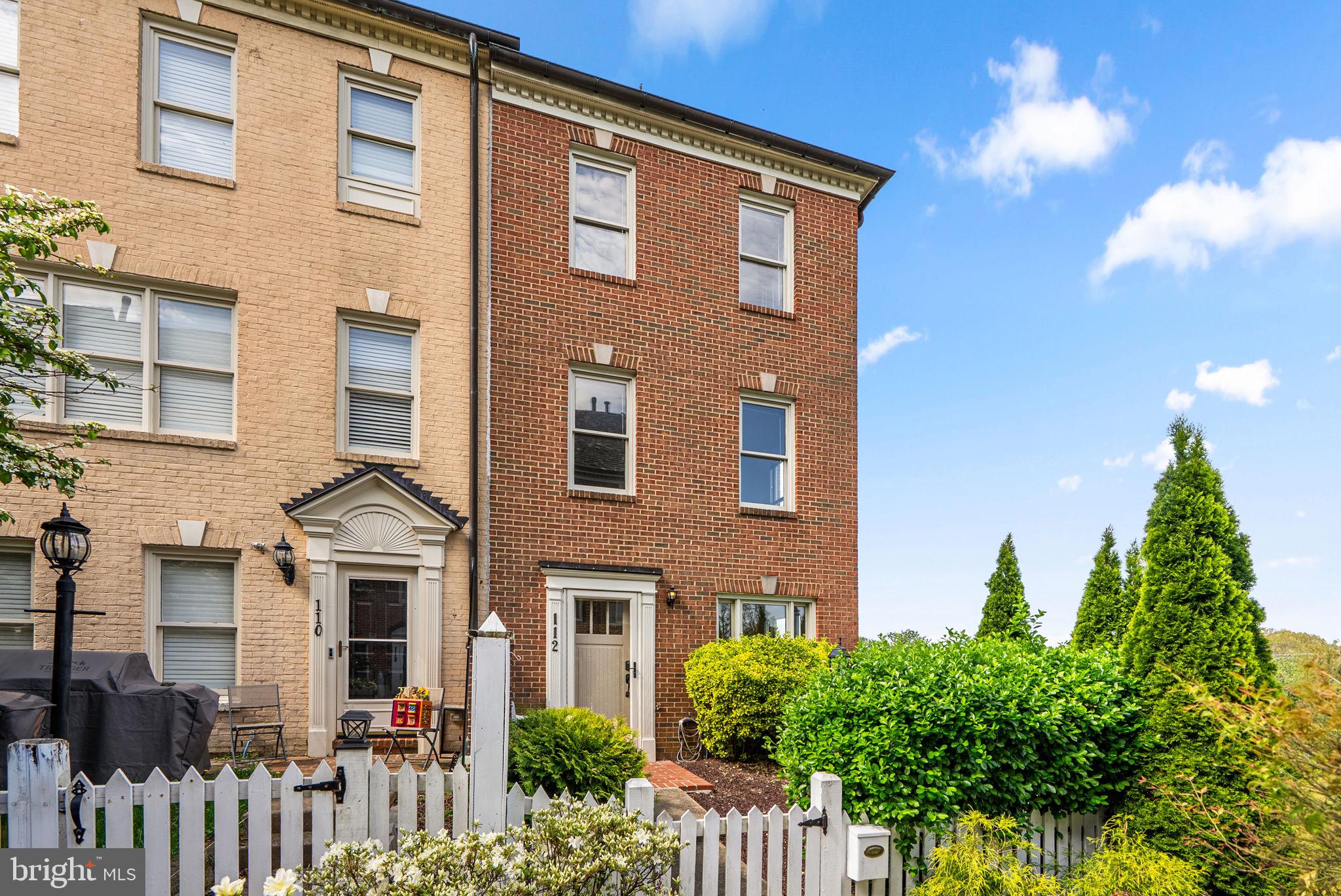 112 RIDGEPOINT PLACE