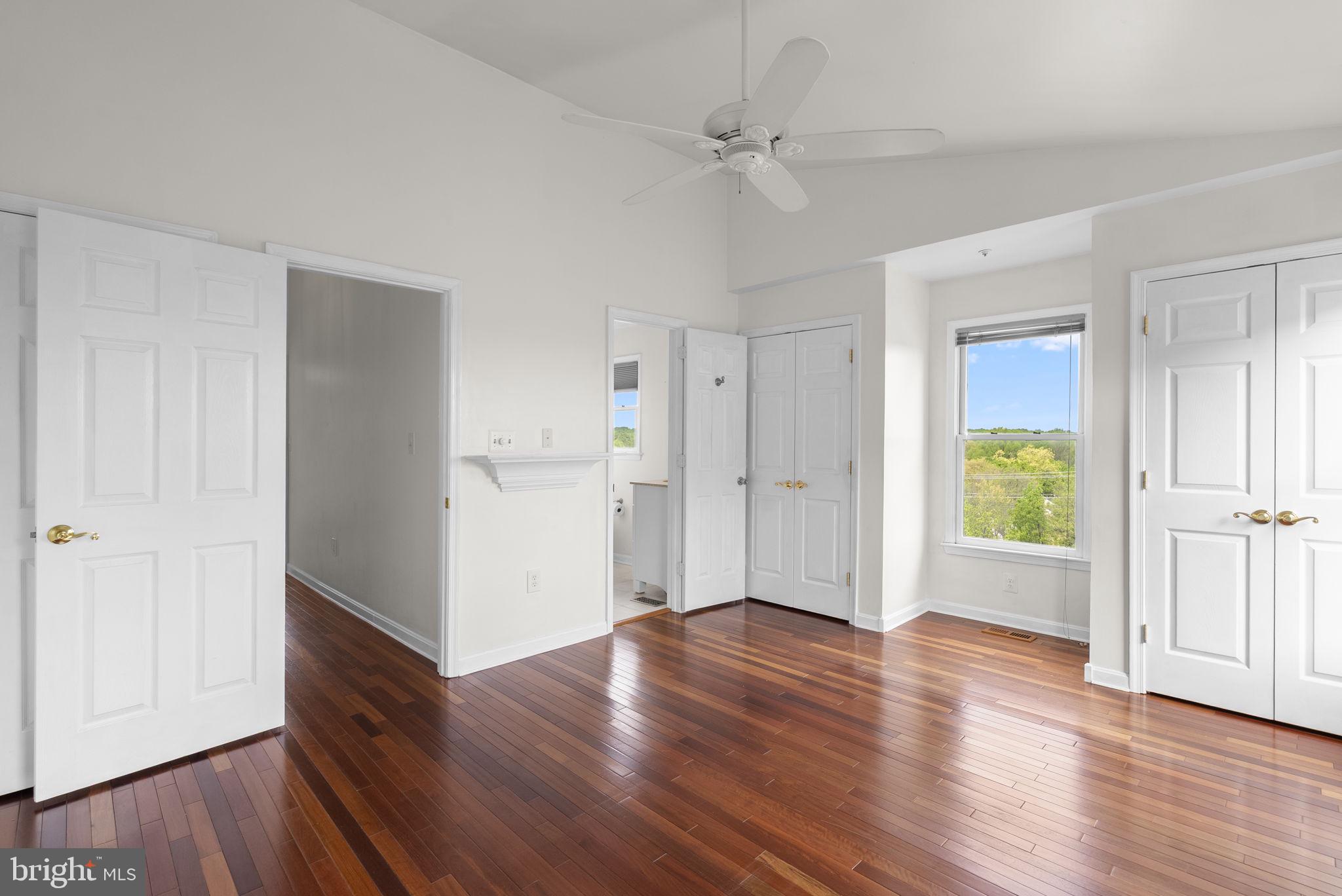 112 RIDGEPOINT PLACE