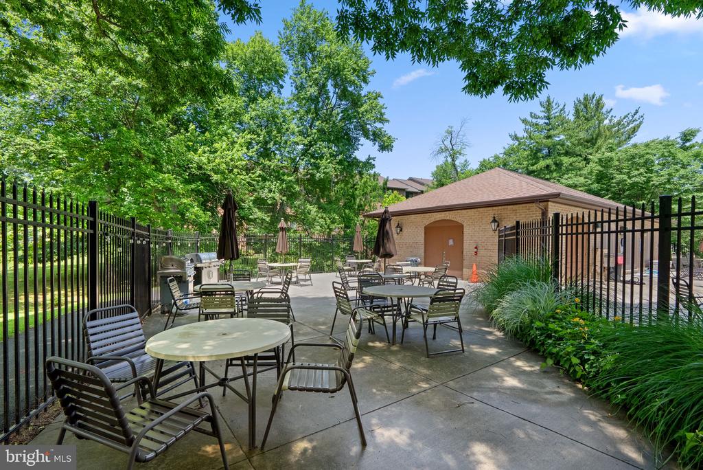 11420 STRAND DRIVE R-010