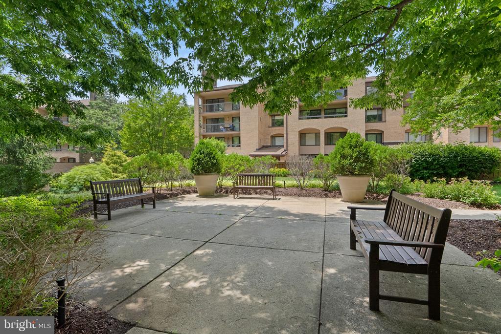 11420 STRAND DRIVE R-010