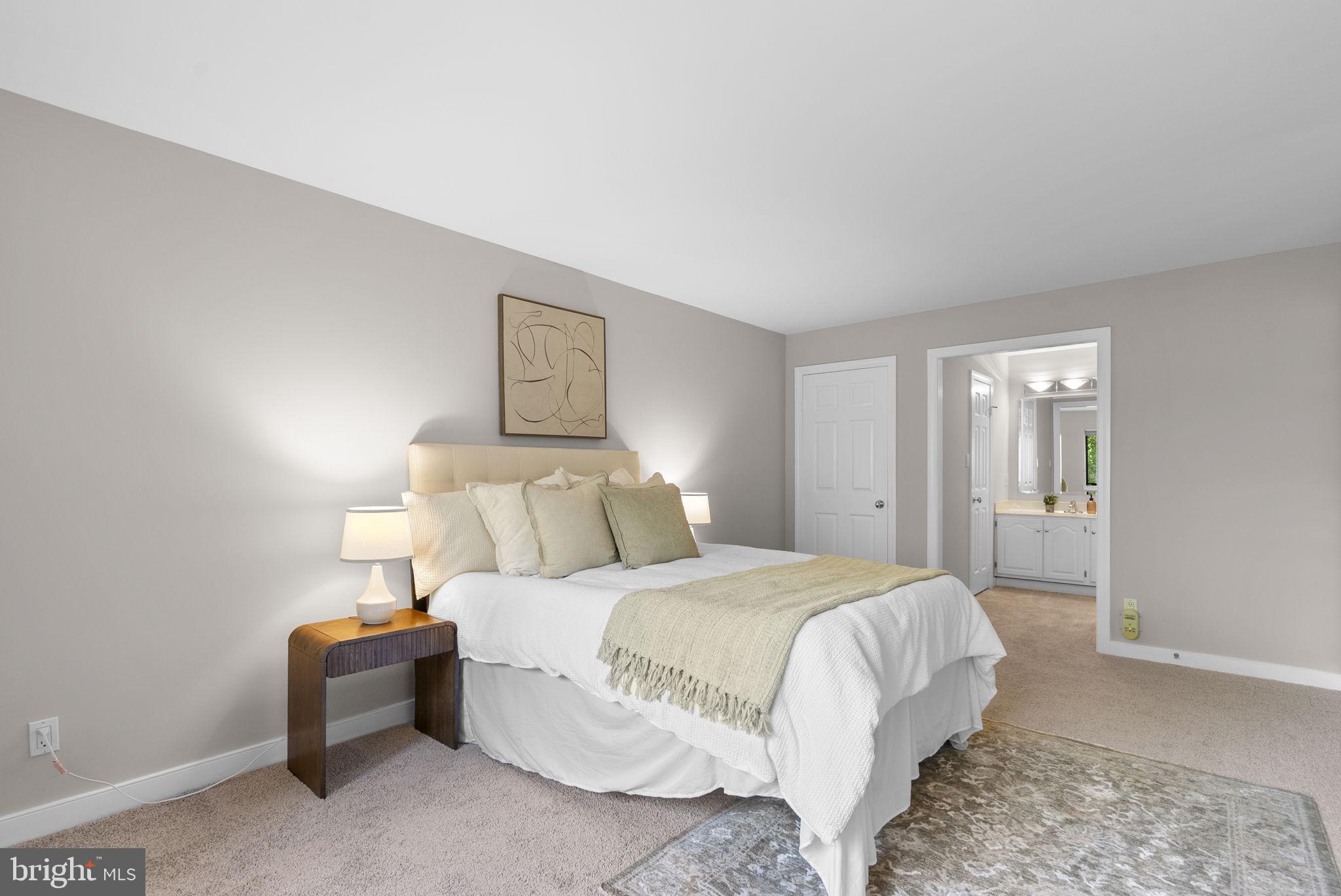 11420 STRAND DRIVE R-010