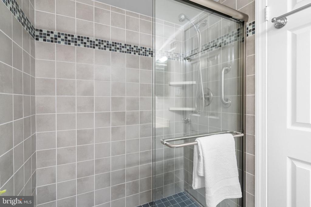 11420 STRAND DRIVE R-010