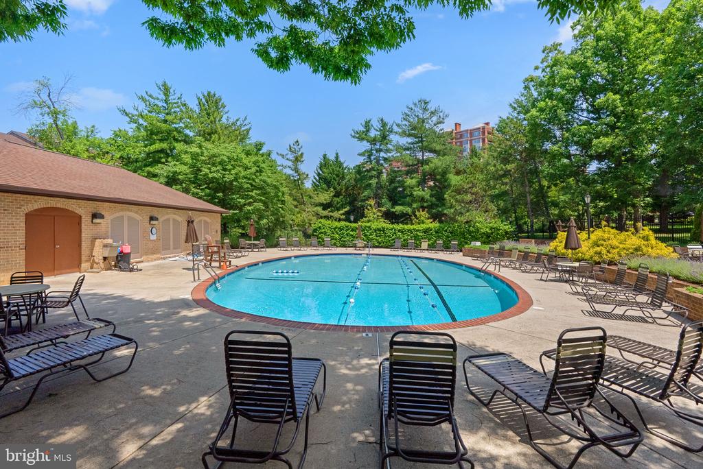 11420 STRAND DRIVE R-010