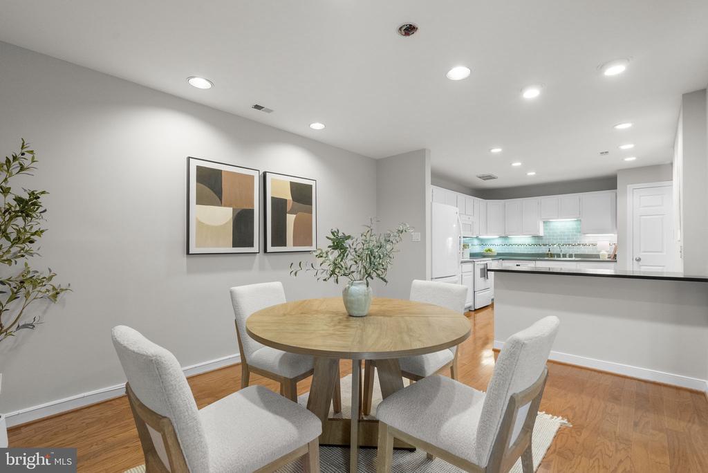 11420 STRAND DRIVE R-010
