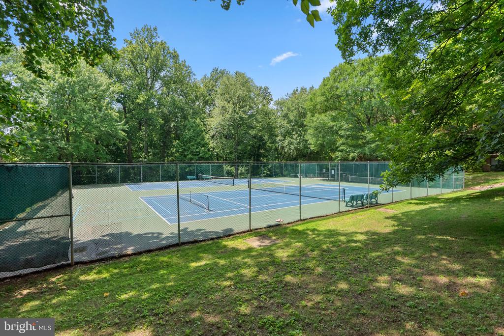 11420 STRAND DRIVE R-010