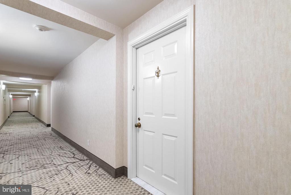 11420 STRAND DRIVE Unit: R-010