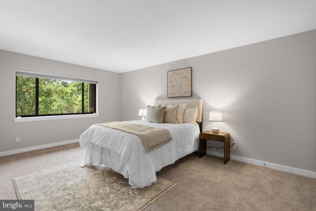 11420 STRAND DRIVE Unit: R-010