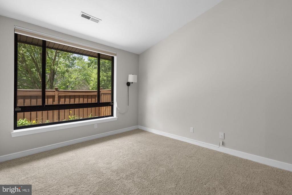 11420 STRAND DRIVE Unit: R-010