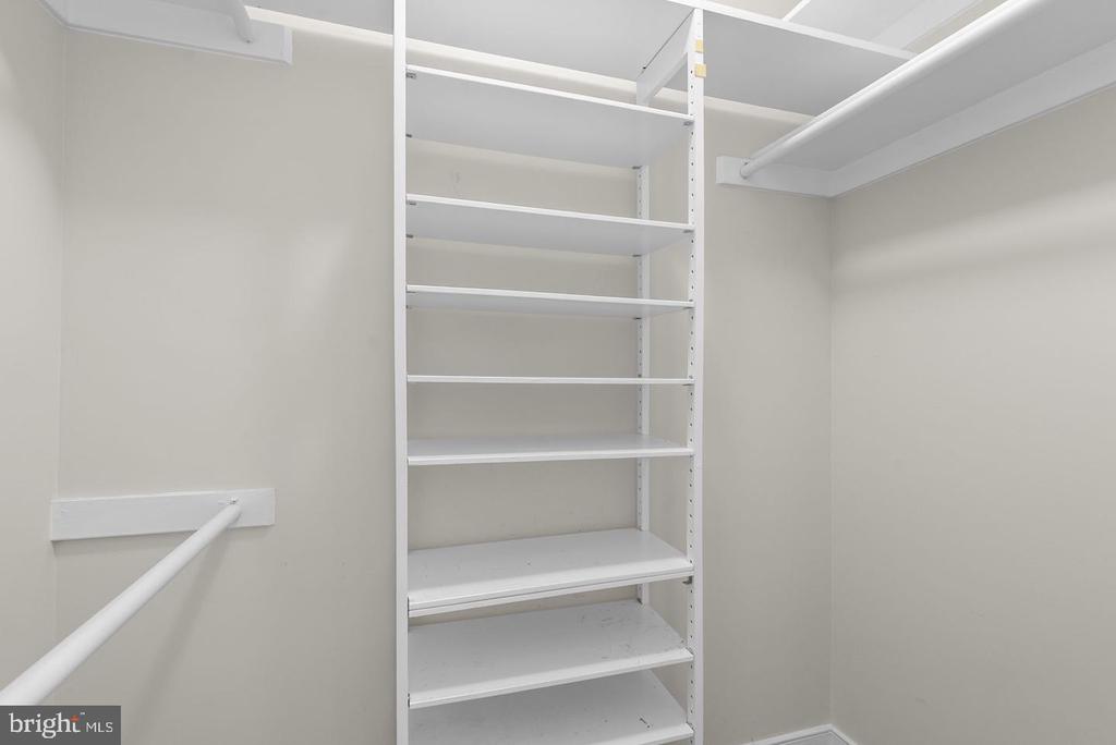 11420 STRAND DRIVE Unit: R-010