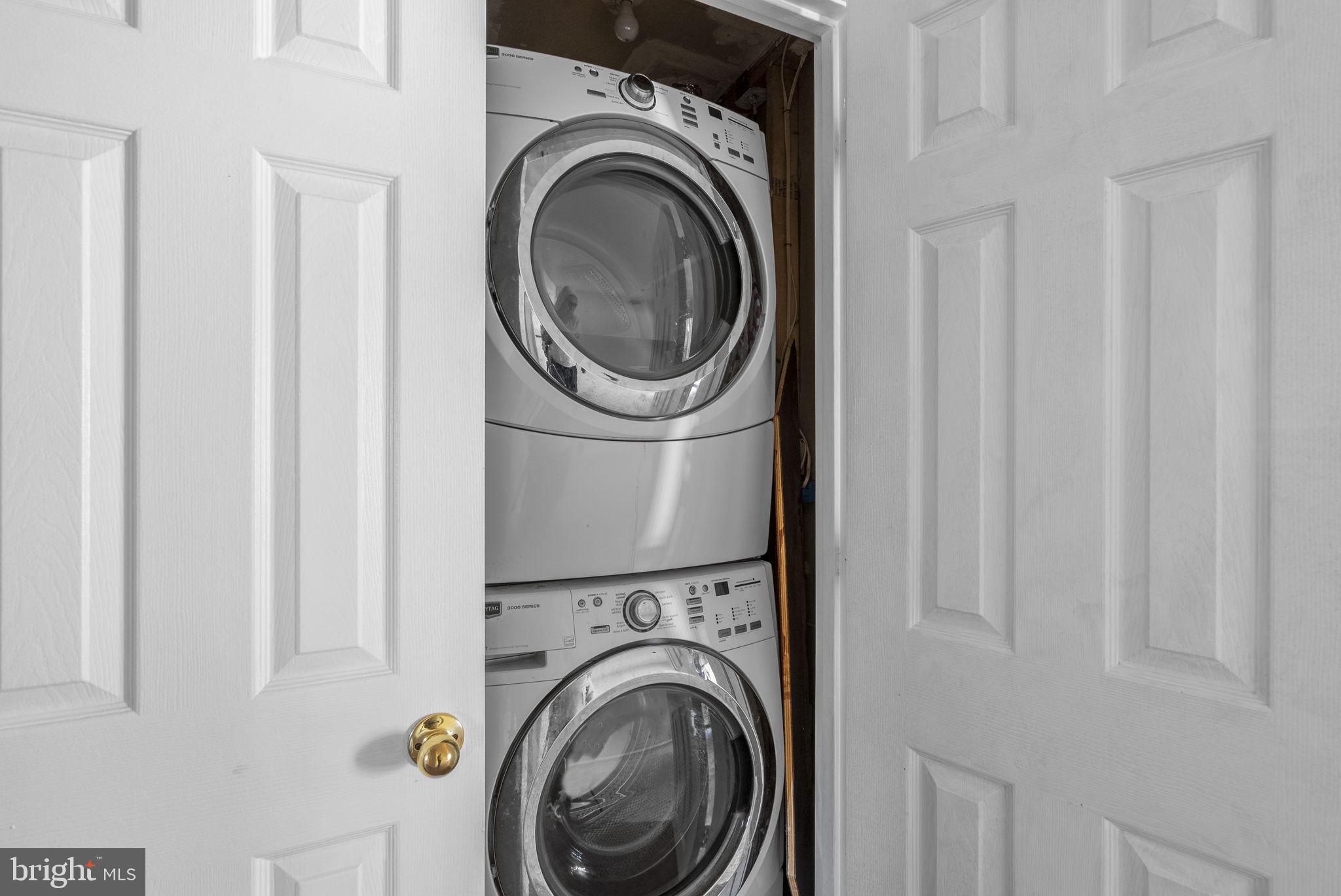 1957 BARRINGTON COURT