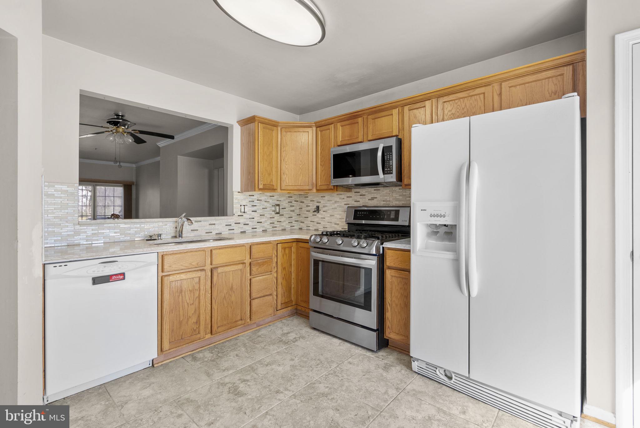 1957 BARRINGTON COURT