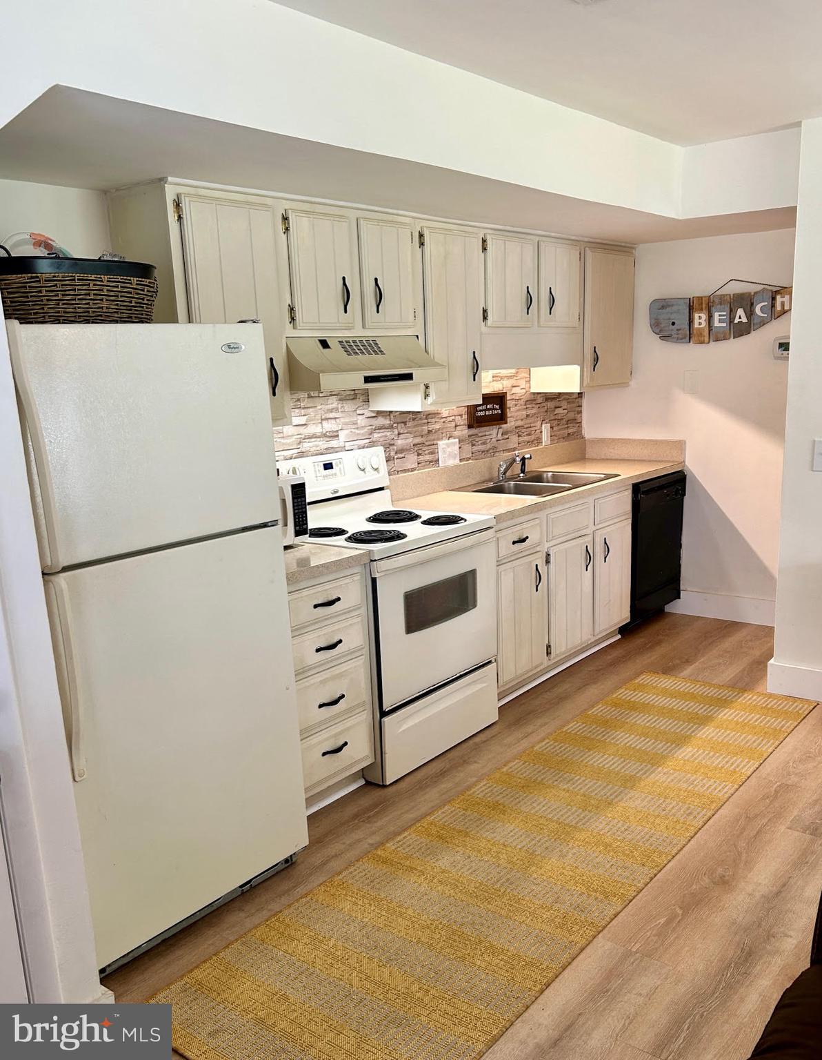 438 OCEAN PKWY 7