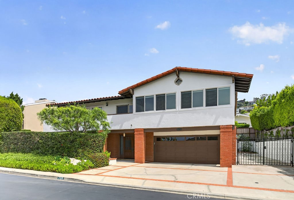 720 EMERALD BAY