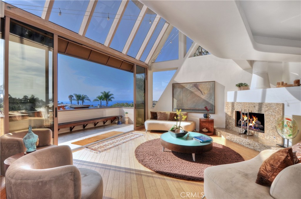 218 EMERALD BAY
