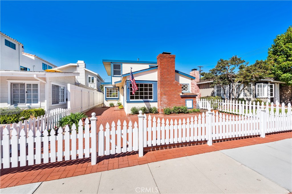 515 CARNATION Avenue