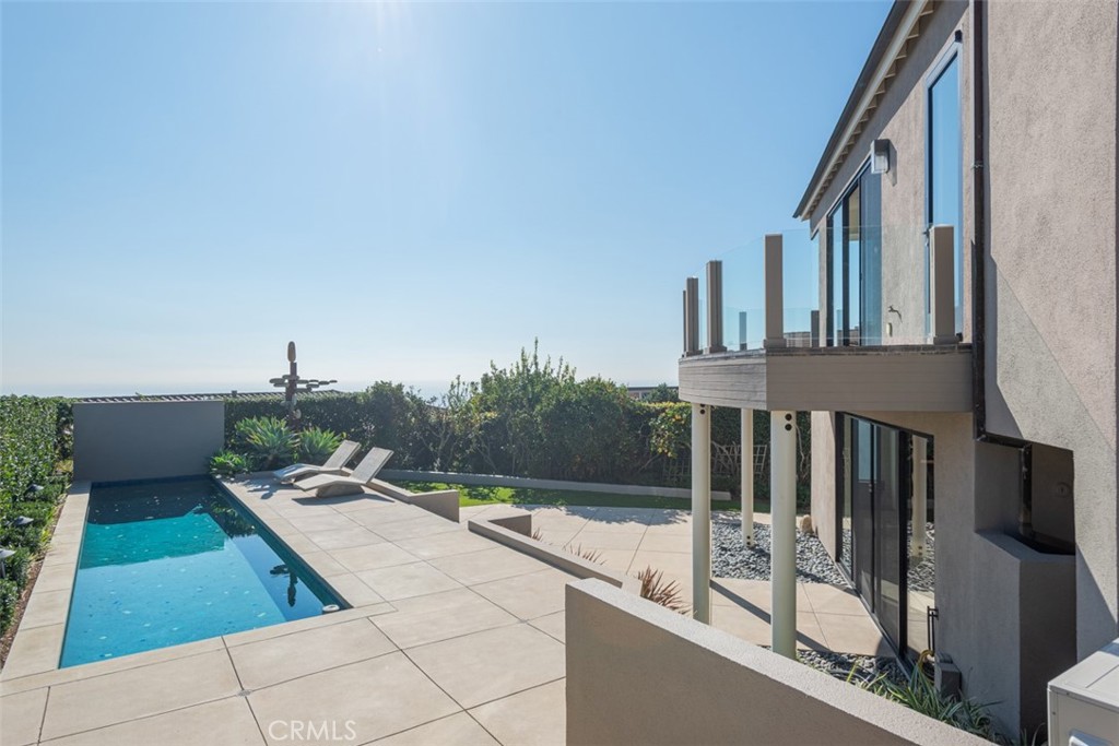 810 EMERALD BAY
