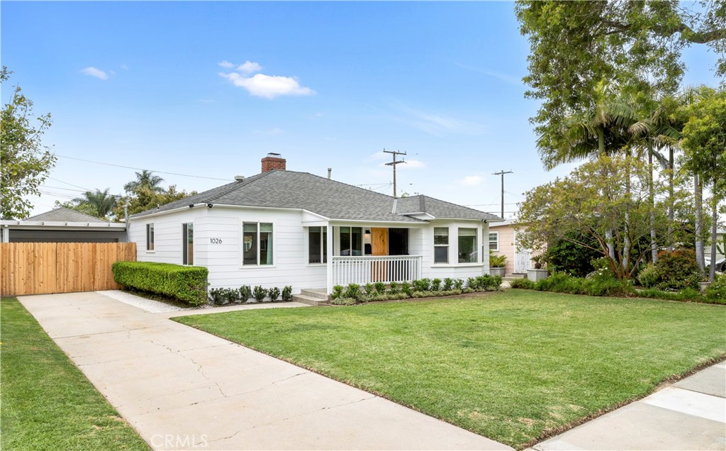 1026 Carlton