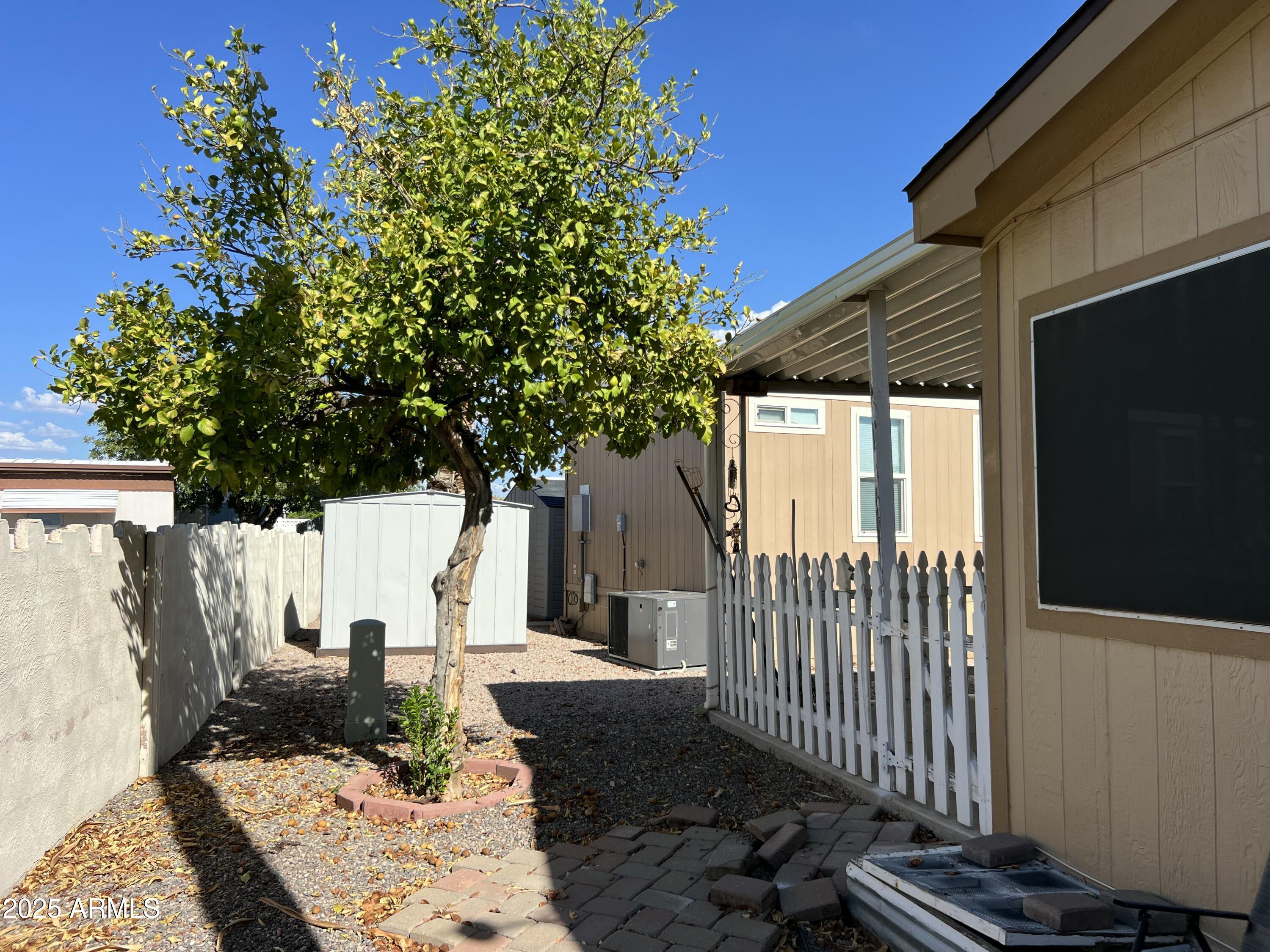 10701 N 99th Avenue, 22