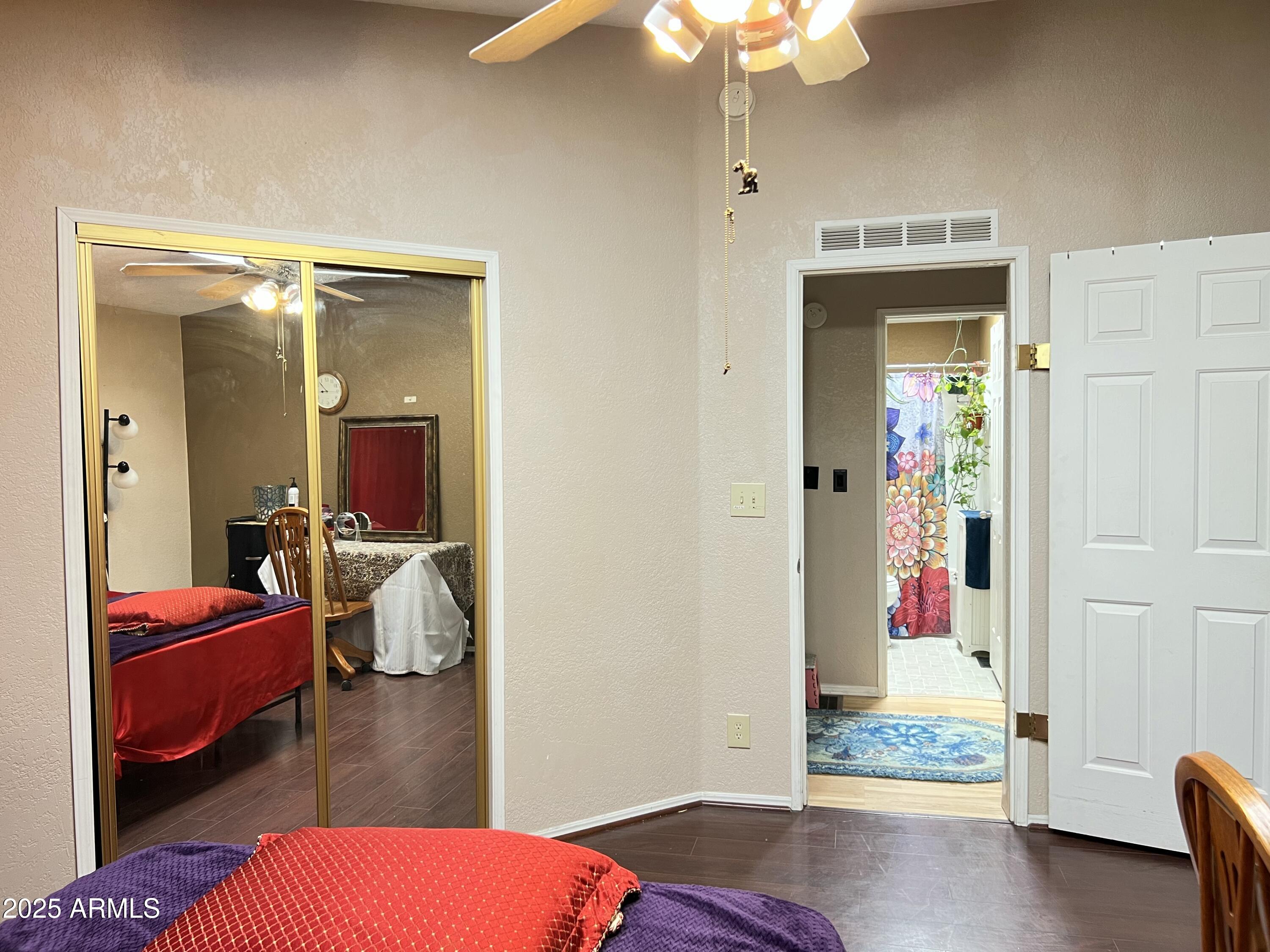 10701 N 99th Avenue, 22