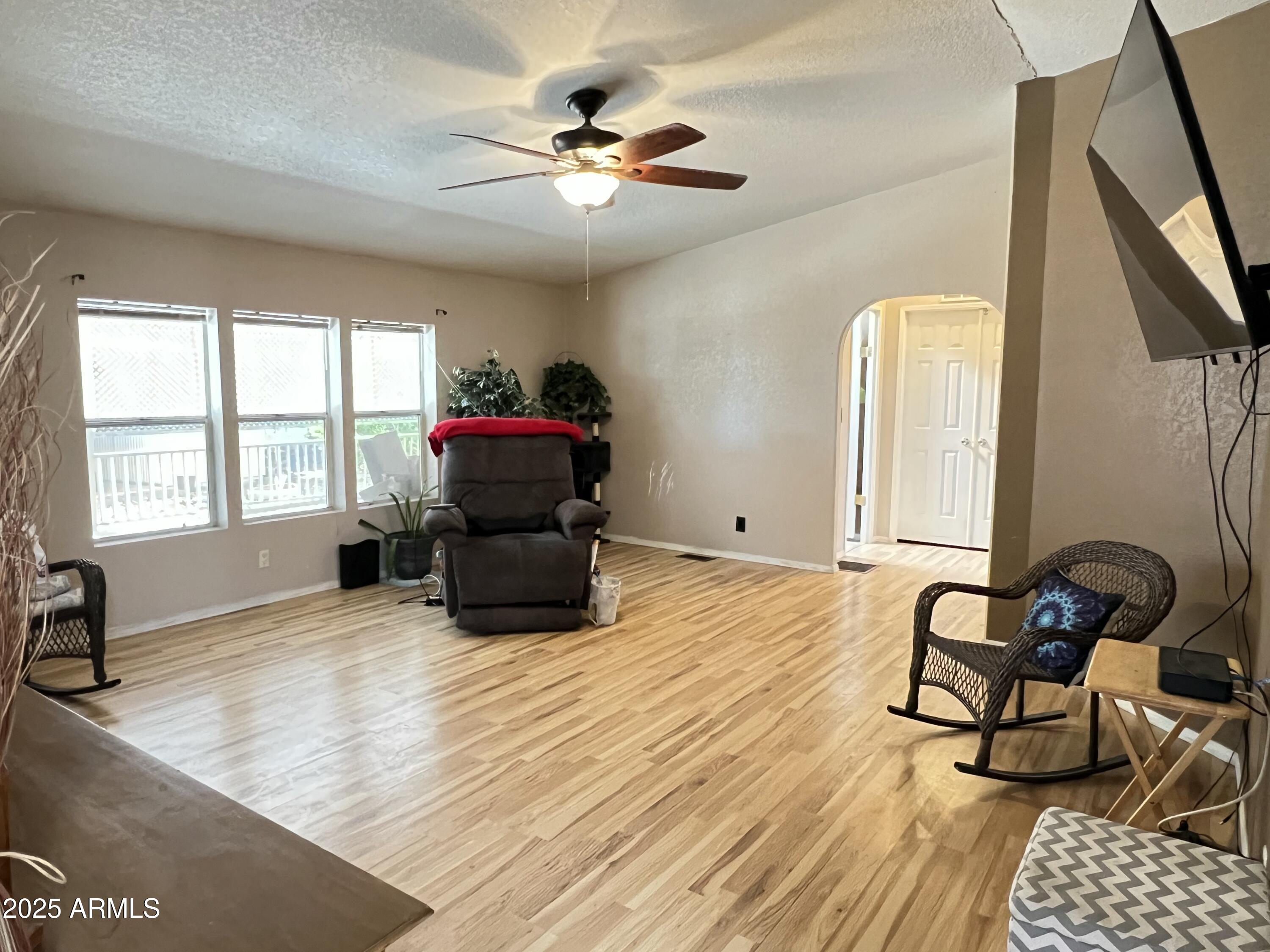 10701 N 99th Avenue, 22