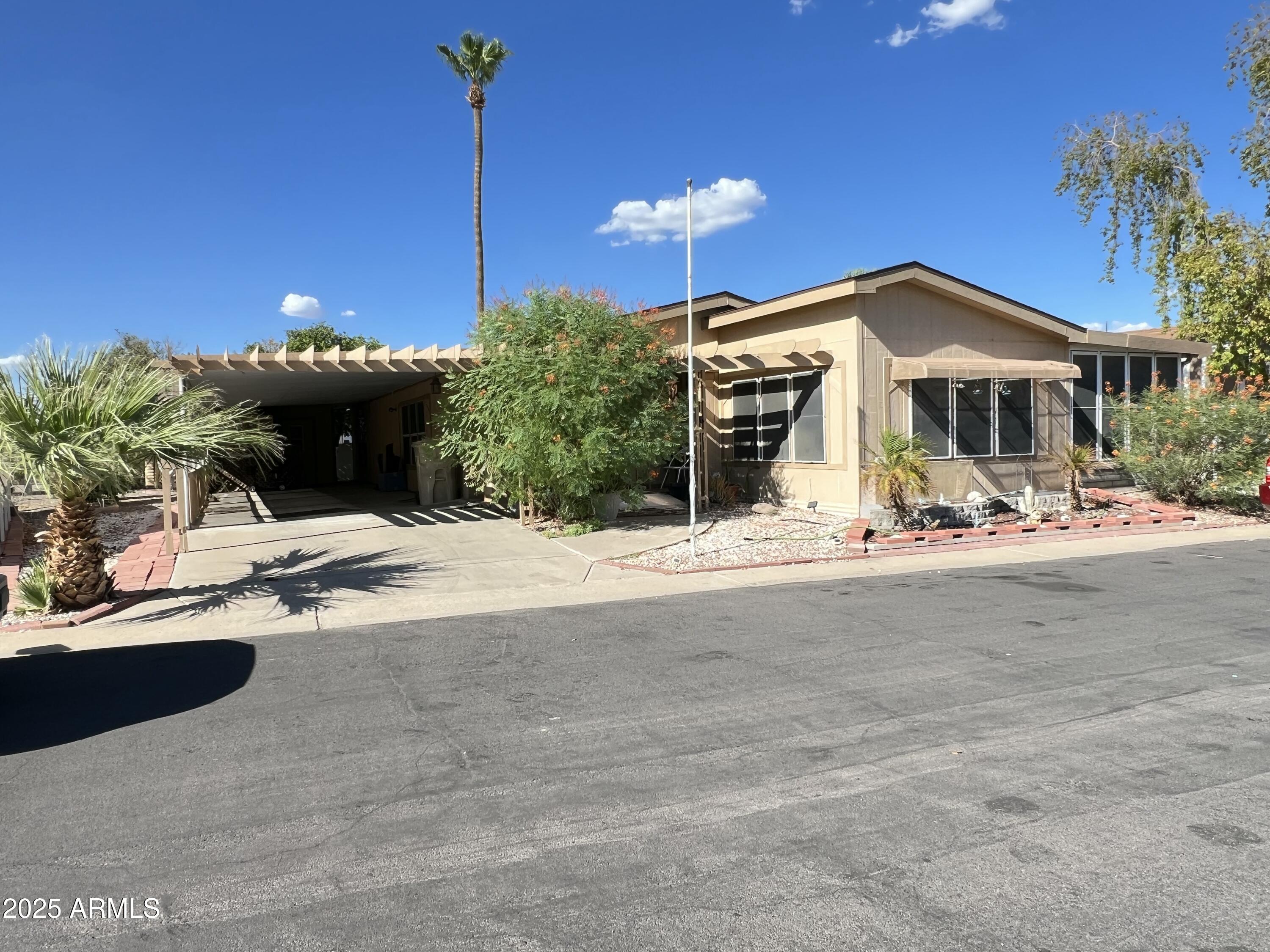 10701 N 99th Avenue, 22
