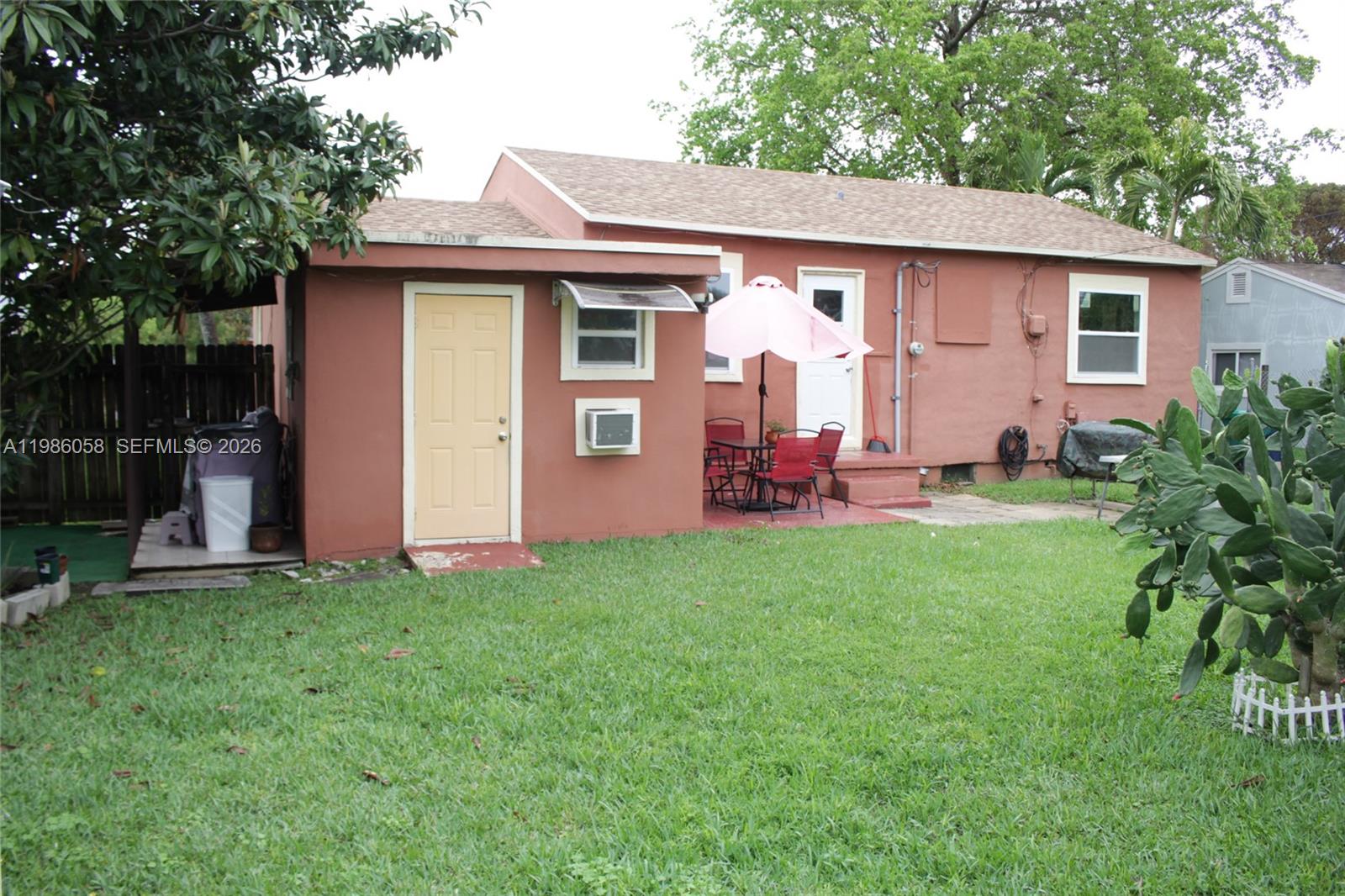 530 NE 110th Ter