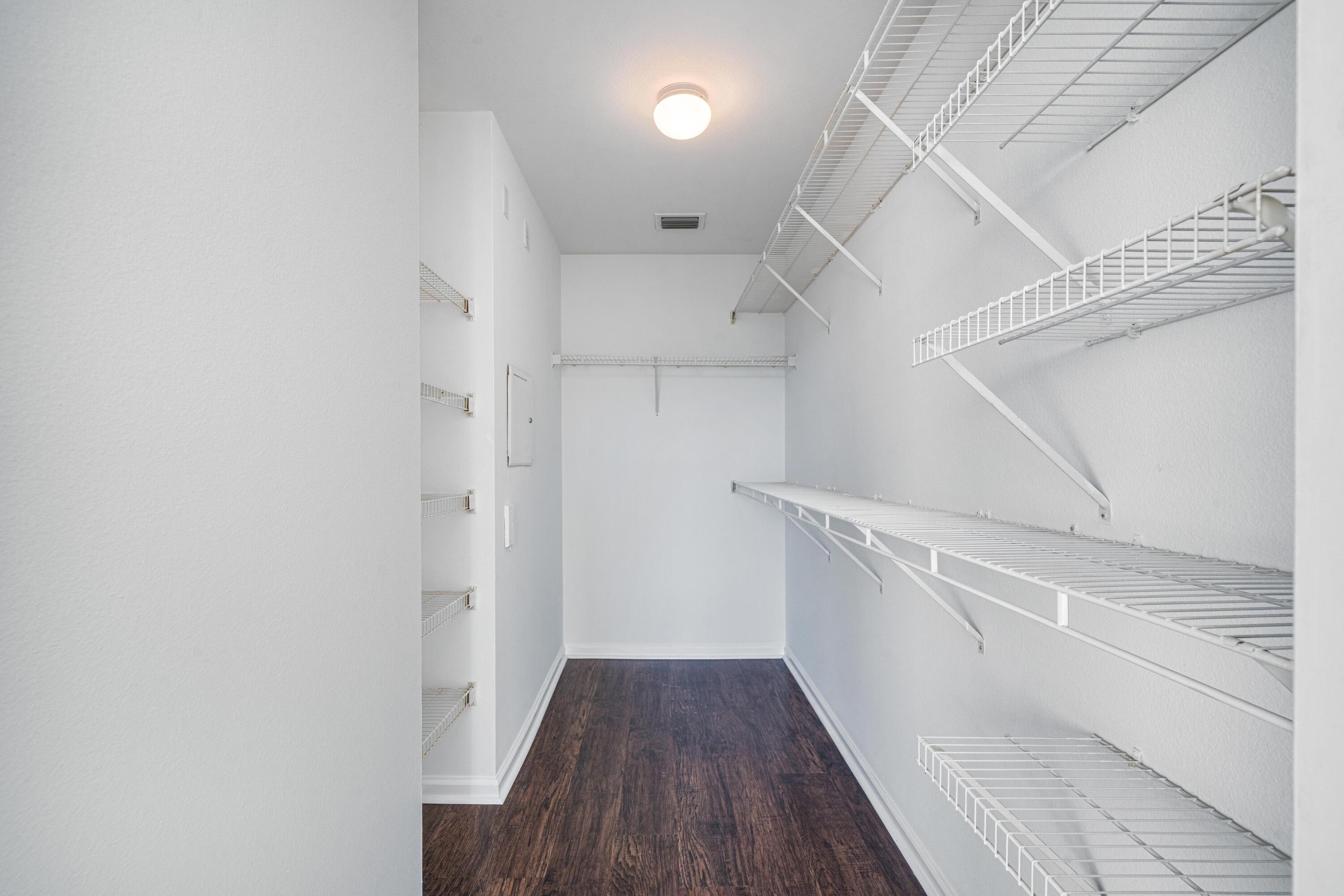 533 NE 3RD Avenue 541