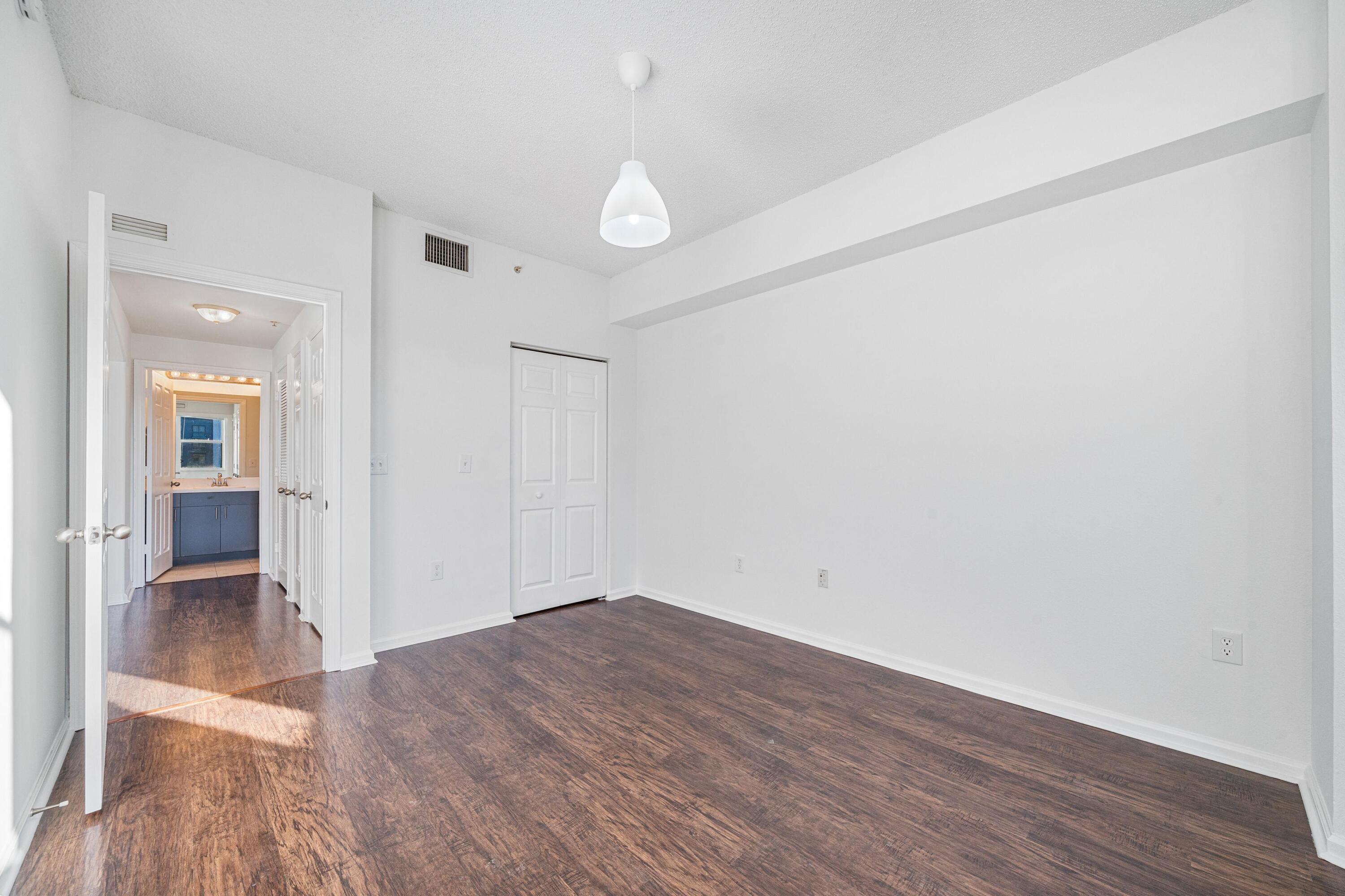 533 NE 3RD Avenue 541