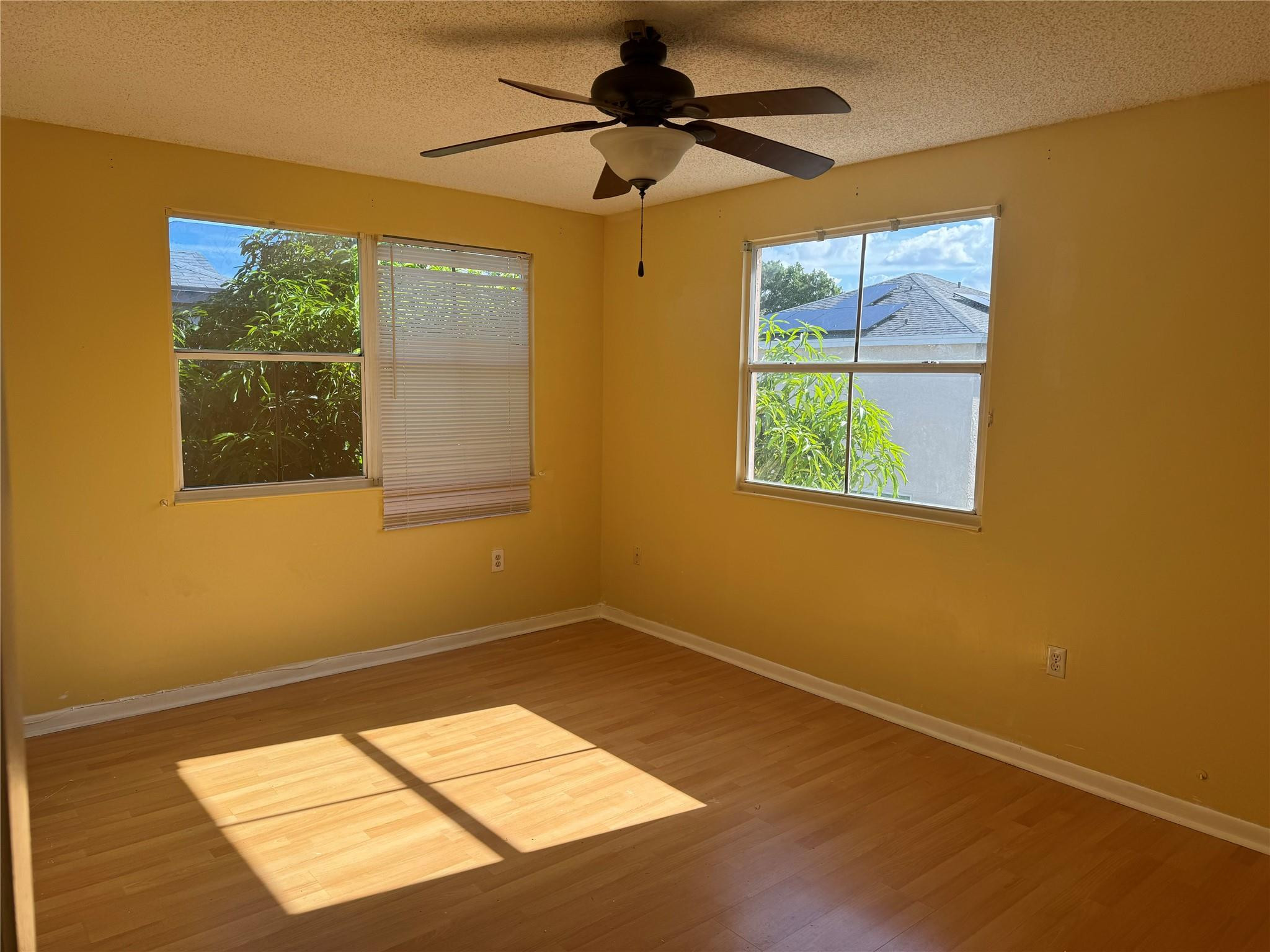 4350 SW 72nd Ter