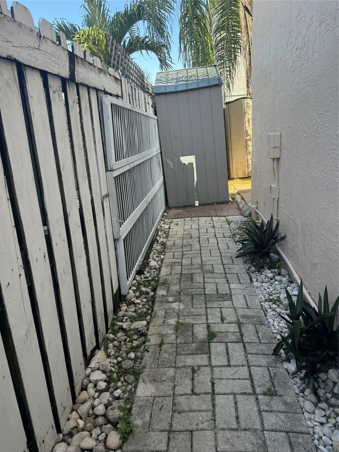 4350 SW 72nd Ter