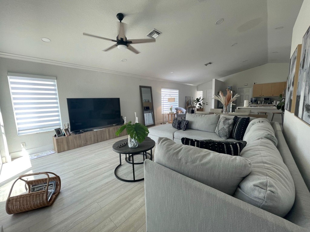 1416 Canary Island Dr