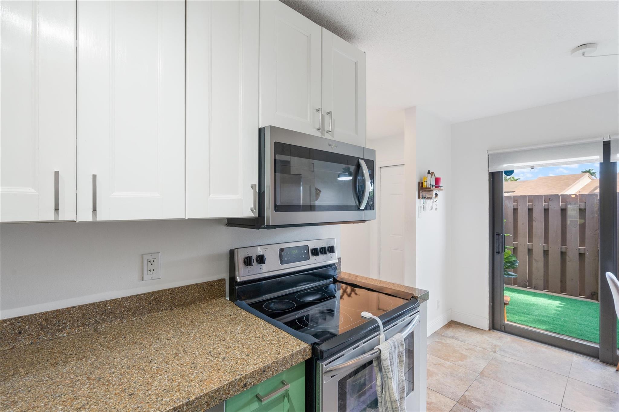 2075 SW 82nd Ave 2075