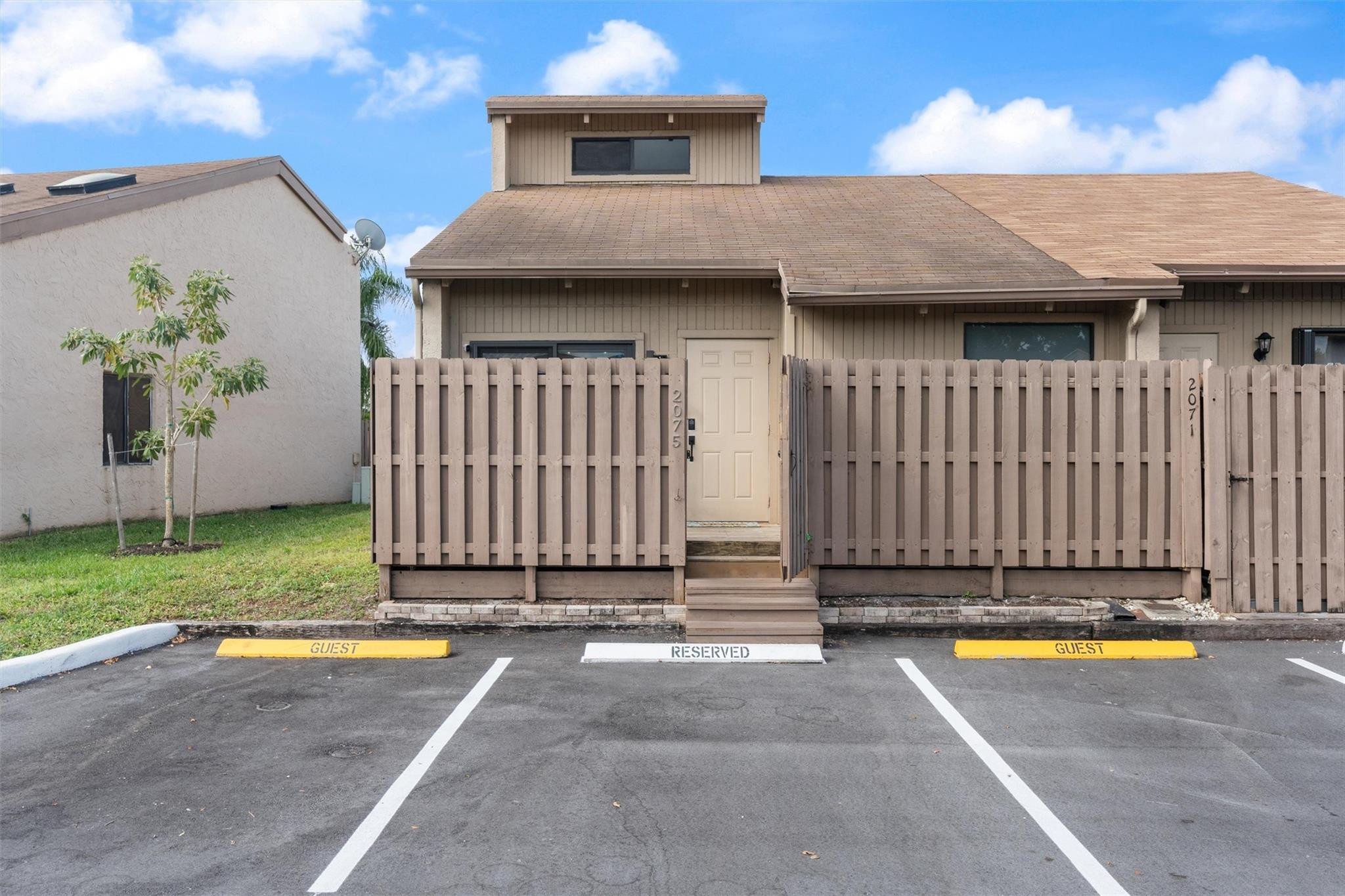 2075 SW 82nd Ave 2075