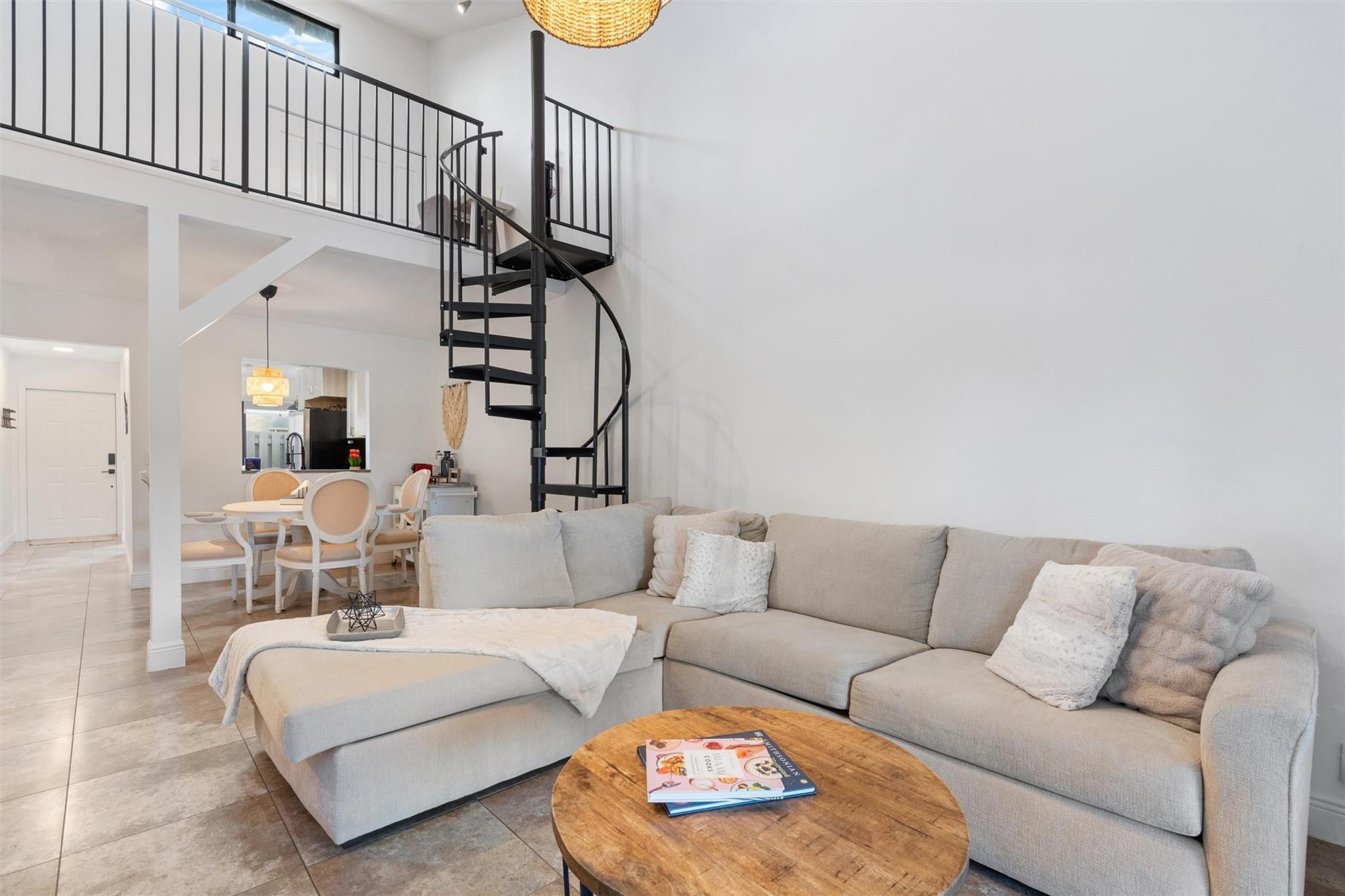 2075 SW 82nd Ave 2075