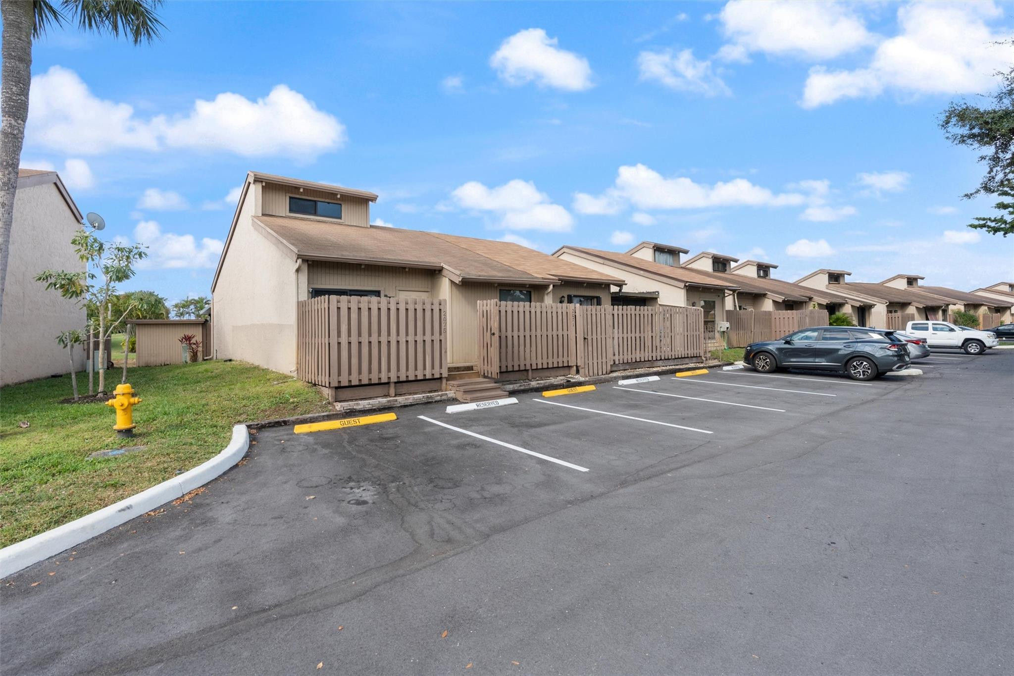 2075 SW 82nd Ave 2075