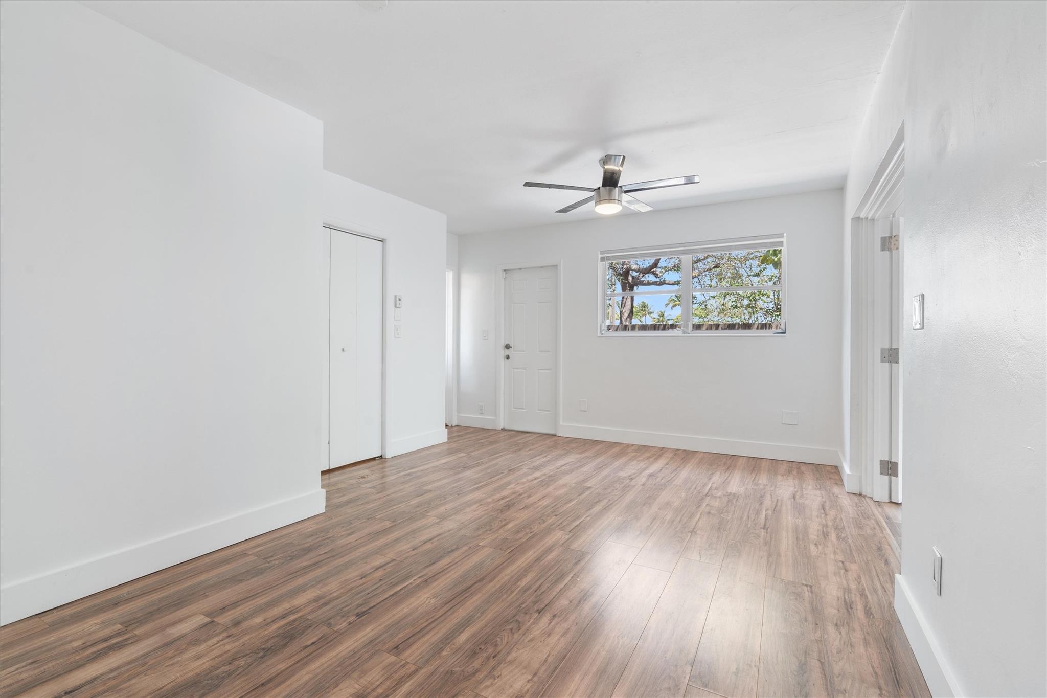 4460 NE 13th Ter
