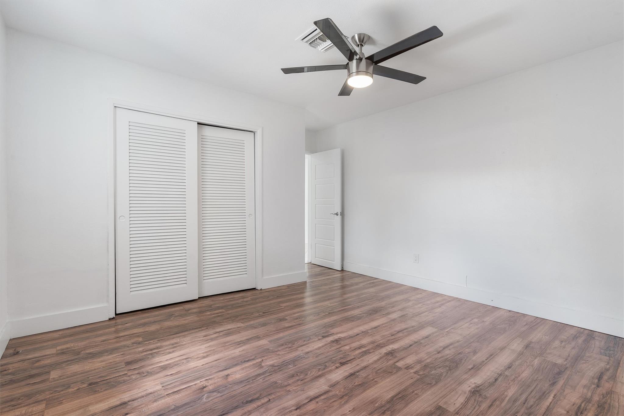 4460 NE 13th Ter