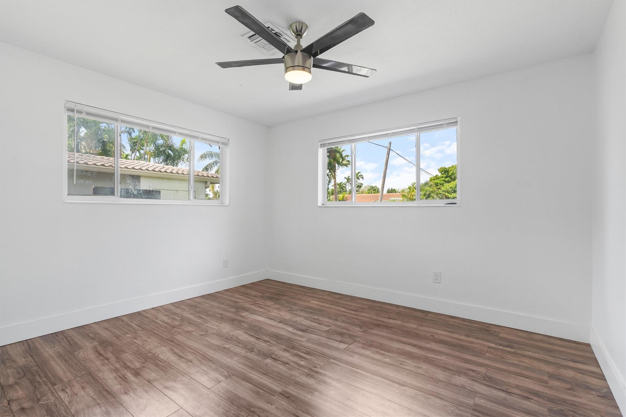 4460 NE 13th Ter