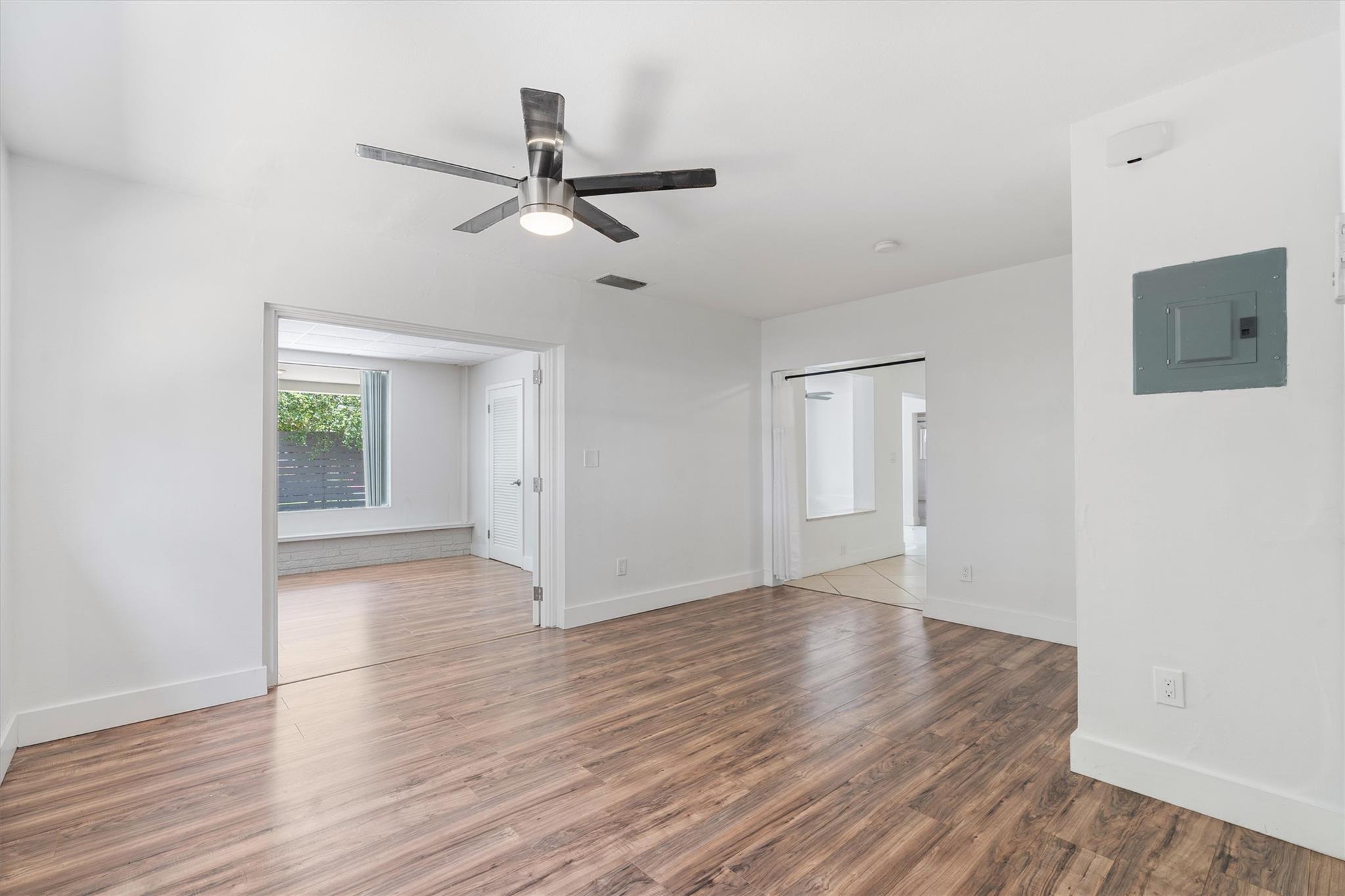 4460 NE 13th Ter