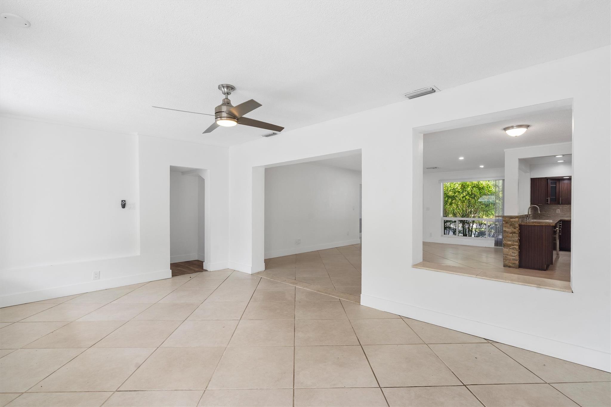 4460 NE 13th Ter