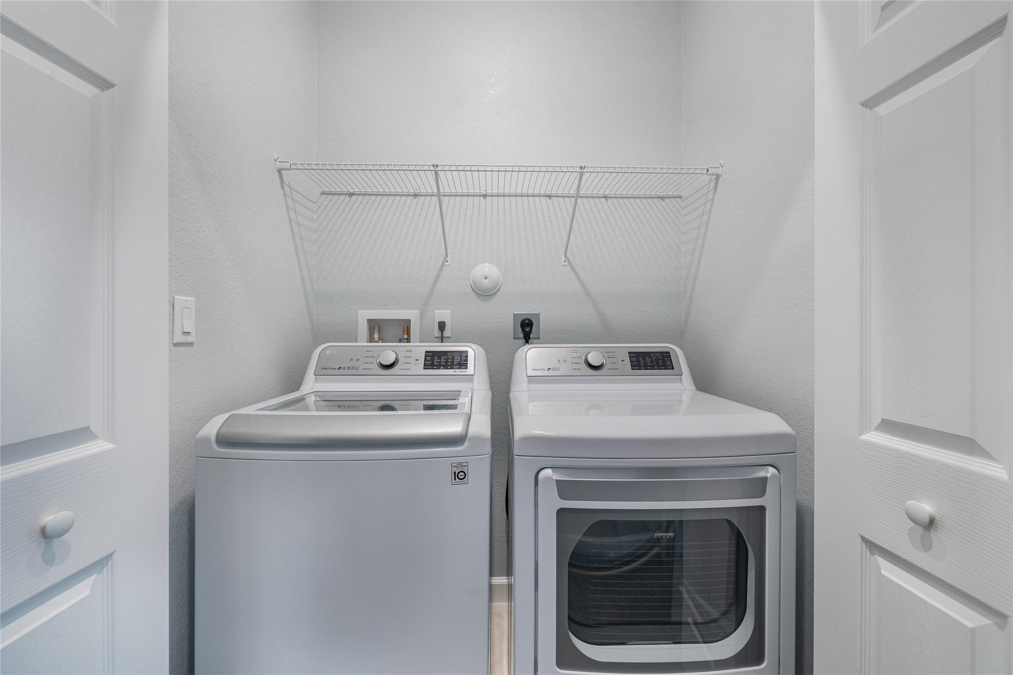 4690 Santa Cruz Way 000