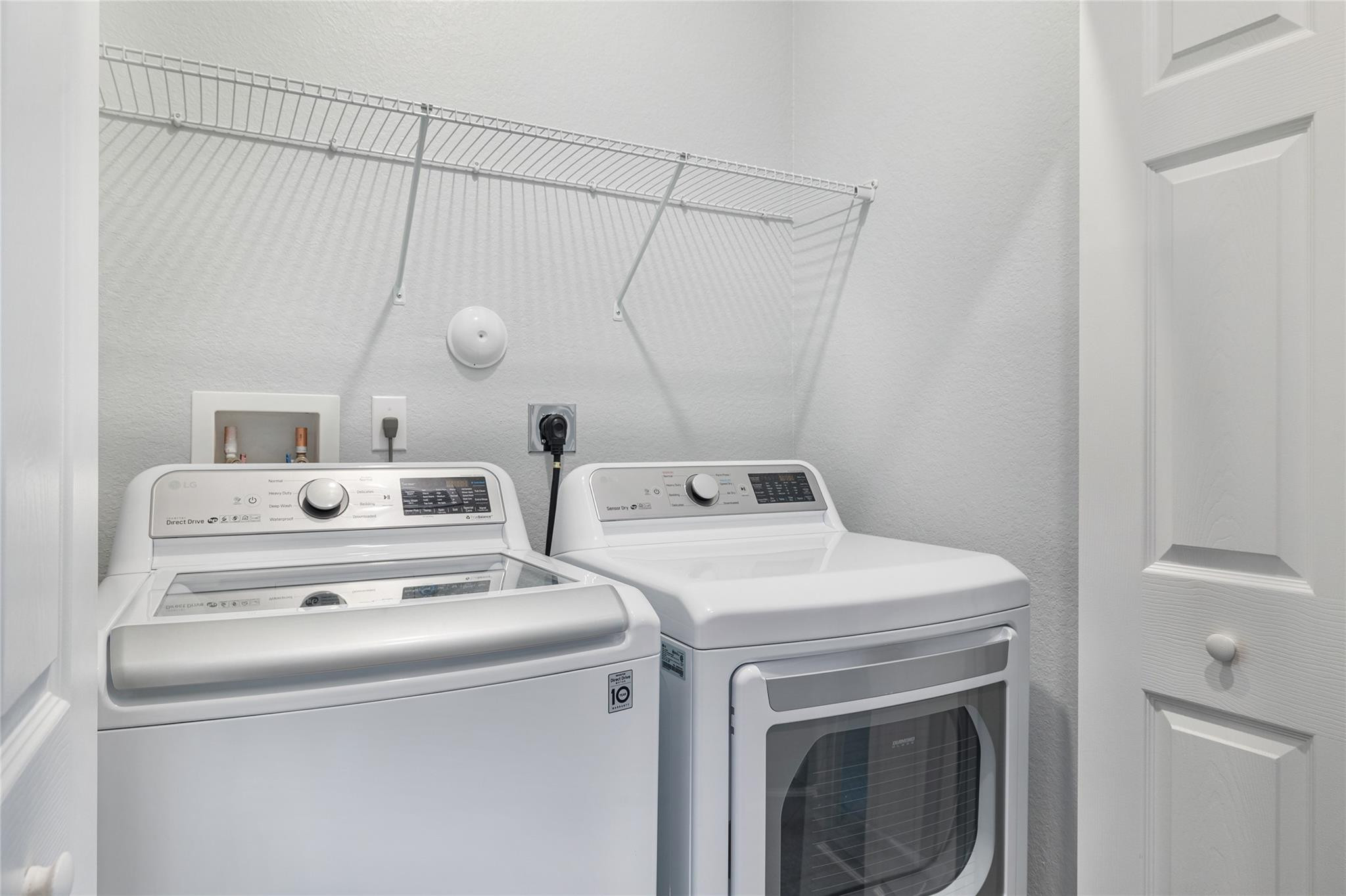 4690 Santa Cruz Way 000