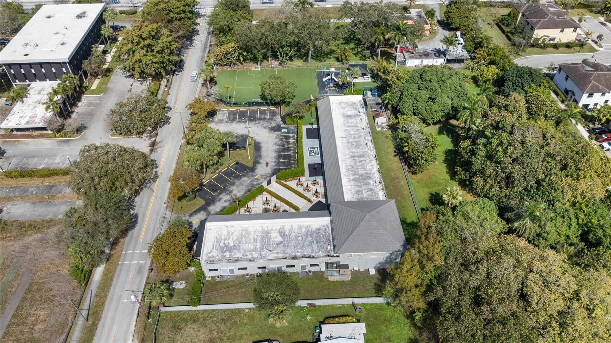 4690 Santa Cruz Way 000