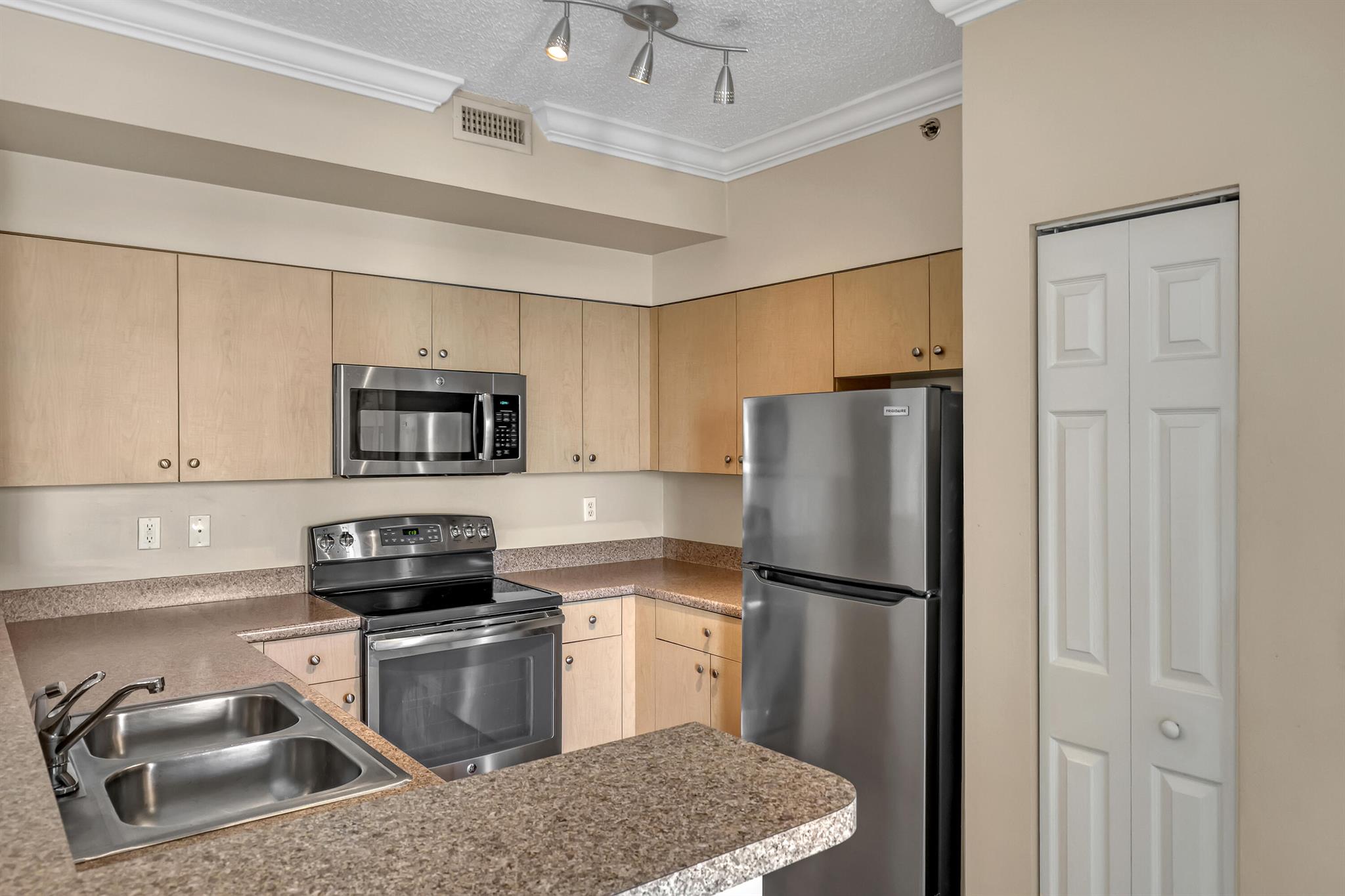 616 Clearwater Park Road 506